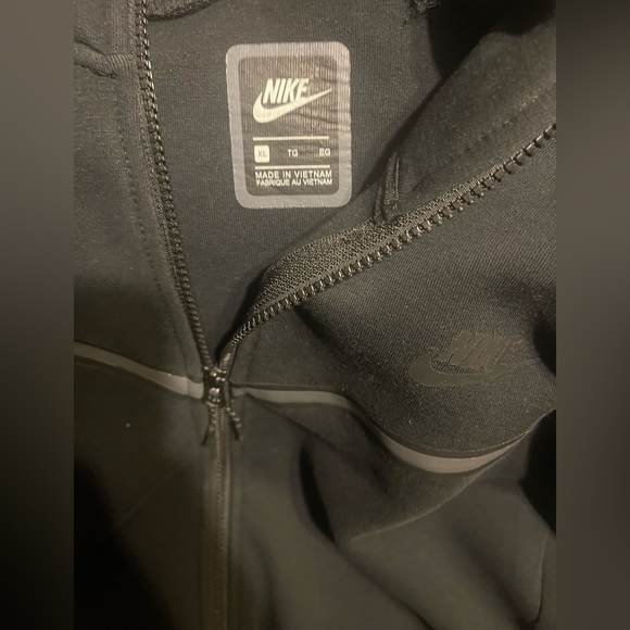 Nike Tech Fleece Full-Zip Hoodie! - Picture 4 of 4